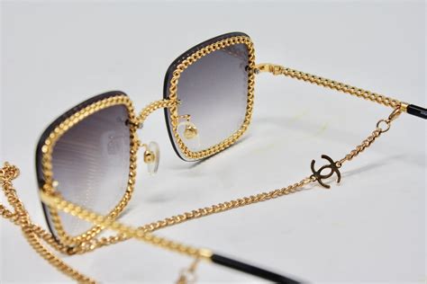 chanel reading glasses with chain|chanel sunglasses chain side.